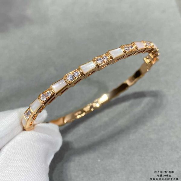 

v baogli exquisite carved fine edition snake bone white fritillaria 18k rose gold classic baojia bracelet, Black