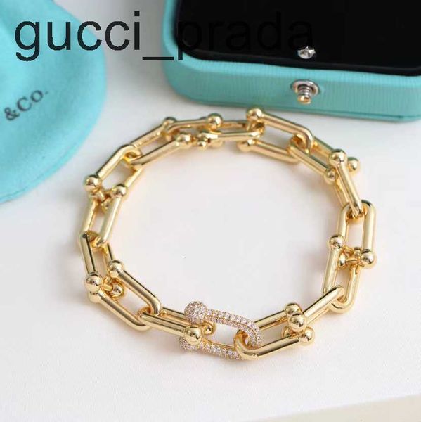 

luxurys link designer bracelet women lucky link charm bracelets love trendy fashion shiny and eye-catching fine jewelry elegant temperament, Black