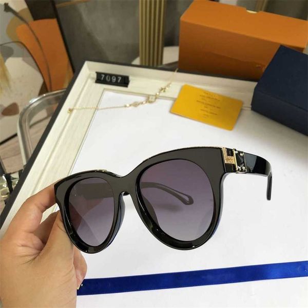 

56% off wholesale of sunglasses new cat eye fashion personalized reflective street shooting polarized glasses sunglasses, White;black