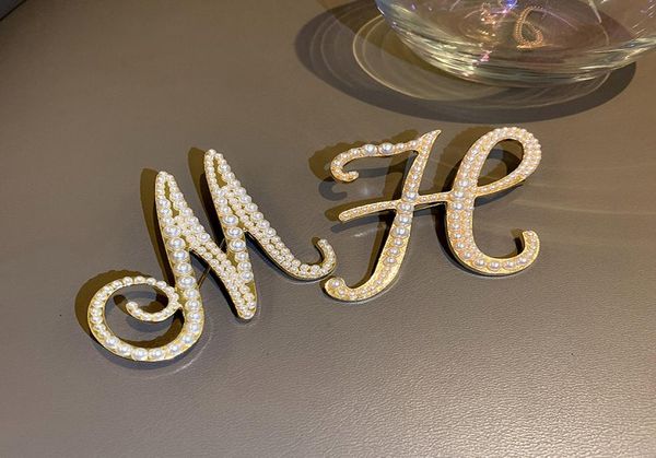 

designer brooches pearl letter brooch valentine039s day gift lc27555010, Gray