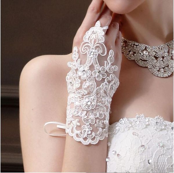 

the bride wedding lace gloves beaded beaded hook that new gloves short gloves whole color white and red5737874