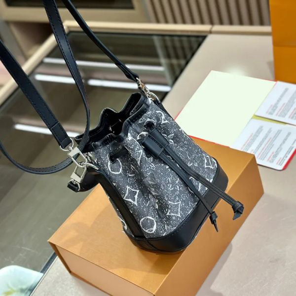 

womens designer denim nano drawstring bucket bags handle totes crossbody shoulder handbags luxury designer mini old flower purses wallet g23