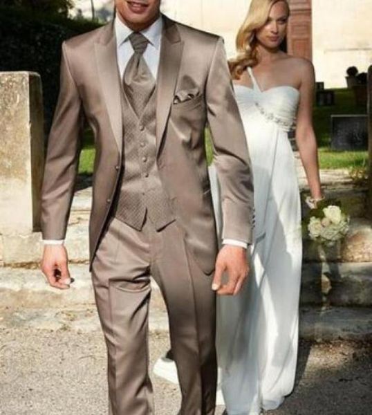 

brown 2 buttons jacketpantvestbowtie tuxedos 3 pieces custome made slim fit peaked lapel men suit terno9265679, White;black