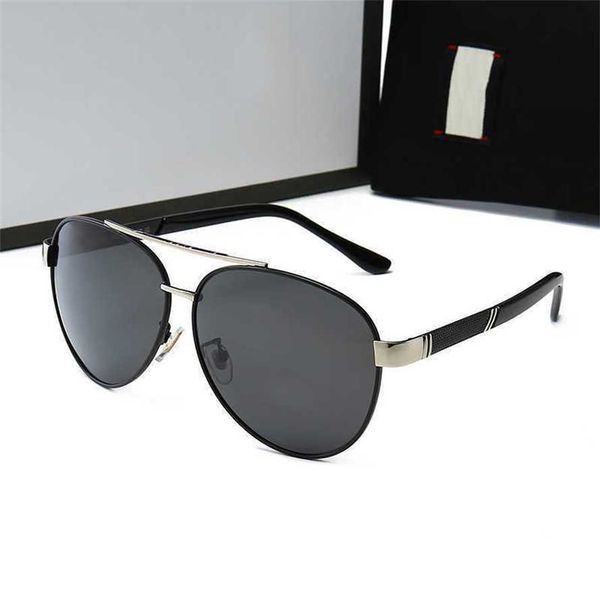 

52% off wholesale of sunglasses new polarization mirror men's and women's personalized fashion sunglasses large frame glasses 1001, White;black