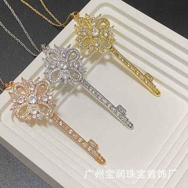 

tiffay snowflake key necklace fashionable and luxury with diamonds small style sweater chain, Black
