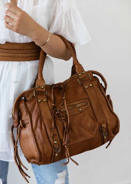

travel outdoor large handheld shoulder crossbody bag