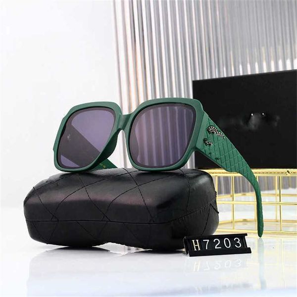 

56% off wholesale of new women's net red round sunglasses fashion trend cat eye sunglasses, White;black
