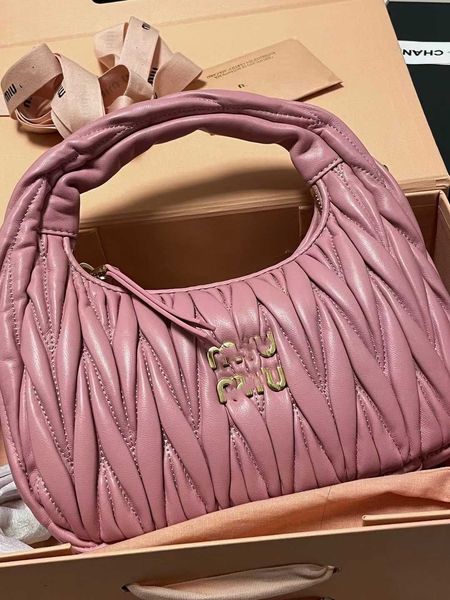 

designer bag leather women's bag sheepskin wrinkled shoulder underarm bag i4gs