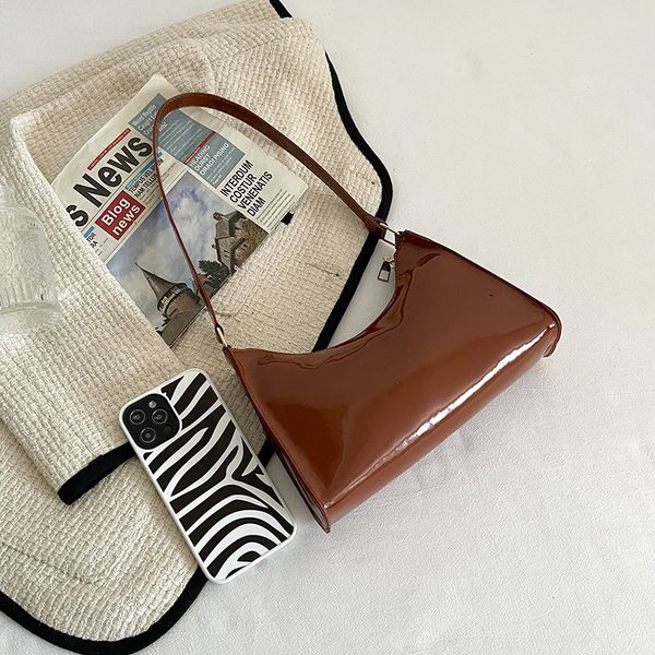 

underarm baguette bag 2021 new french simple texture foreign style ins fashion hand carrying shoulder bag 04