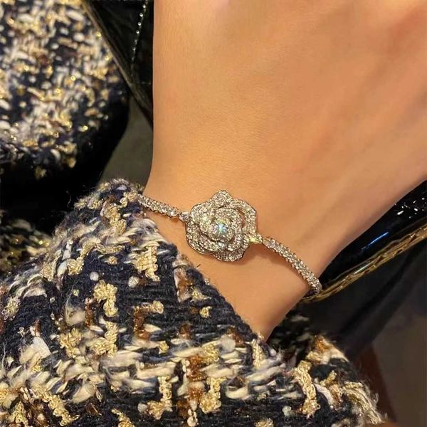 

french premium zircon micro inlaid with diamond camellia flower exquisite gold plated light luxury temperament versatile pullout bracelet fo, Black