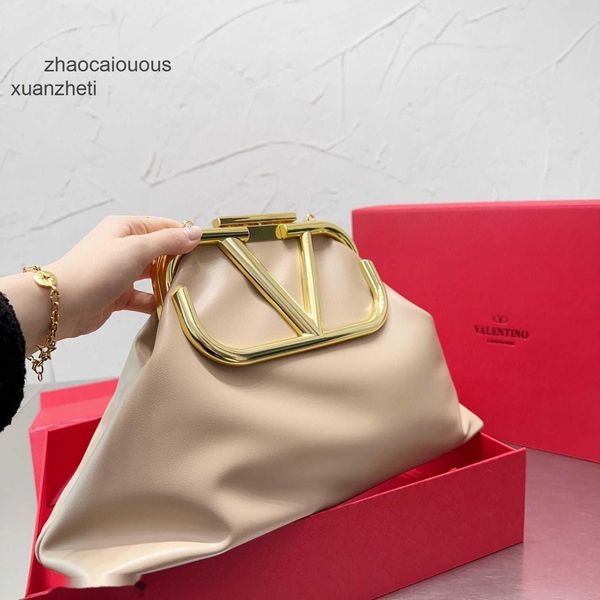 

celebrity designer bag classic valentinoz bags lady's women's playful style western light high luxury quality trend large leisure