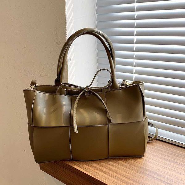 

designer bag venetas large-capacity portable women's bag western-style handbag fashionable tote child-mother bag 2p5z