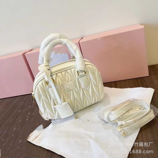 

designer bag bowling bag pleated diamond embroidery fashion shoulder crossbody bag boston bag m5of
