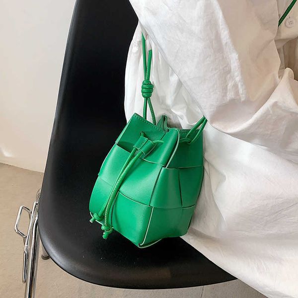 

designer bag venetas fashion handwoven bag tote bags shoulder crossbody women's bag texture fashionable small bag hfv5