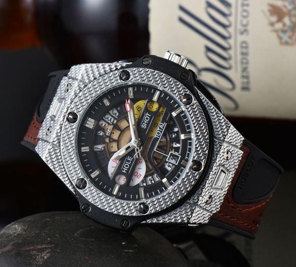 

men's luxury quartz versatile waterproof fashion watch 2023 aaa, Slivery;golden
