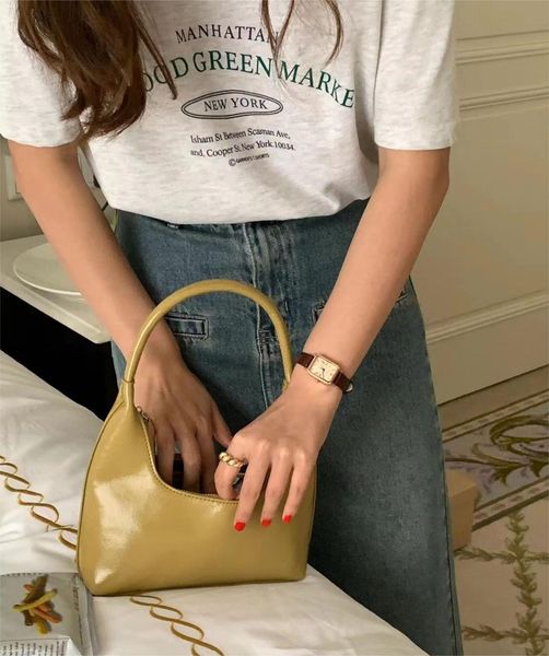 

new instagram women's handbag niche design high-grade pillow bag with fashionable patent leather handbag 04