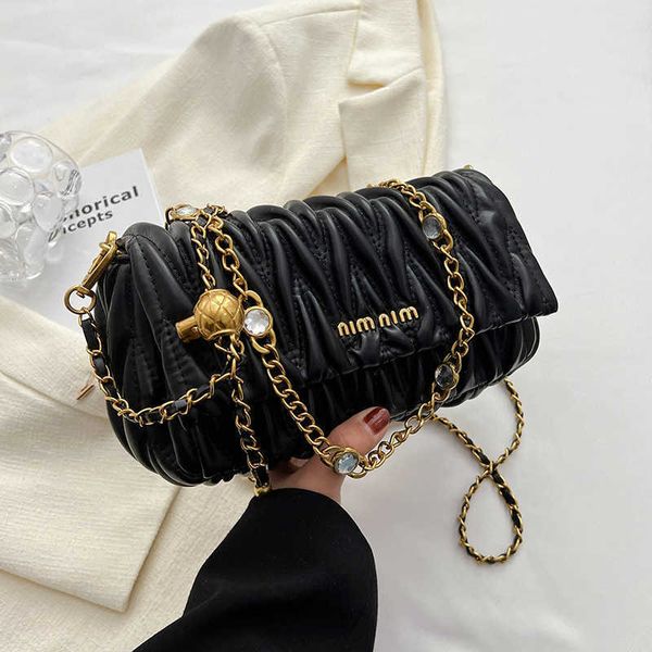 

designer bag artistic chain crossbody bag fashion small square bag pleated solid color simple women's bag 9vzs