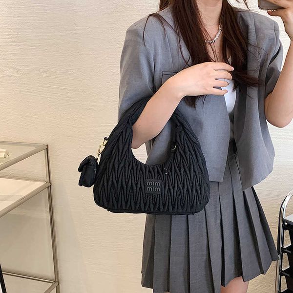 

designer miui tote bag women texture pleated underarm bag fashion handbag dl0m