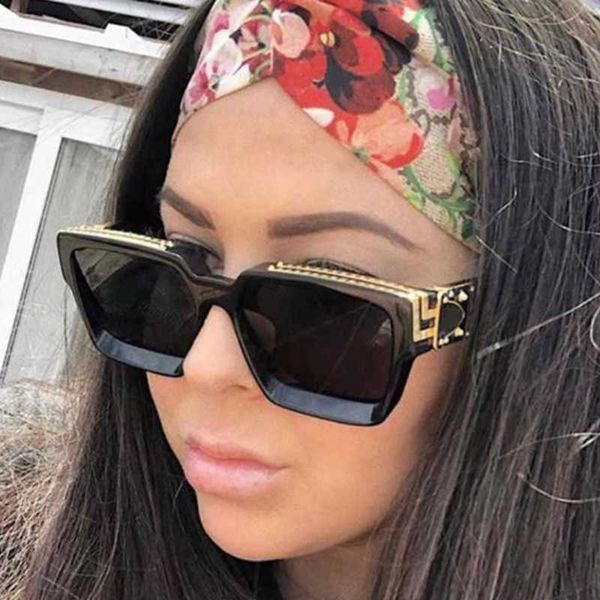 

wind square large frame 2023 new personalized sunglasses men and fashionable glasses for women, White;black