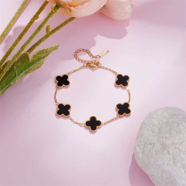 

the new korean version of the double-sided five flower four leaf grass titanium steel bracelet is fading not allergic simple versatile and s, Black