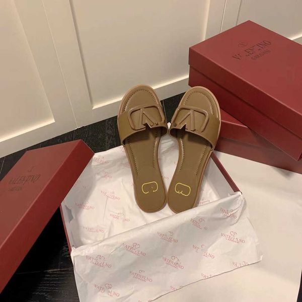 

spring/summer 35-40 designer sandal shoes size valentinoz slippers women's warren v family flat 2023 bottom fashion series 1 843g