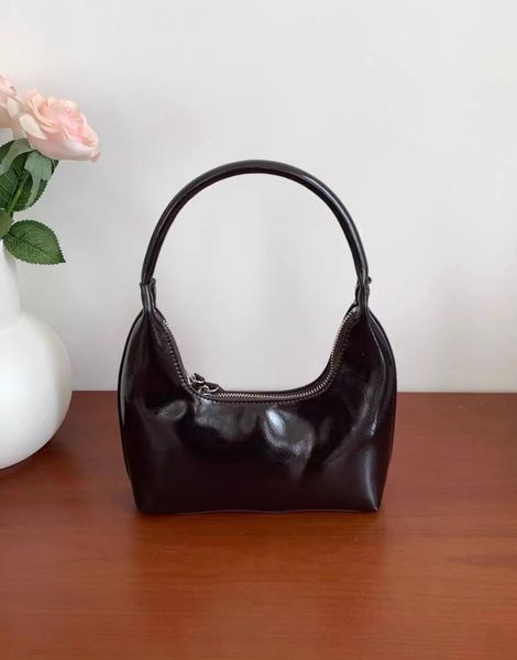 

new instagram women's handbag niche design high-grade pillow bag with fashionable patent leather handbag 05