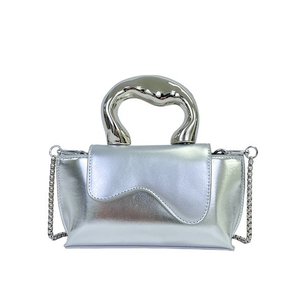 

2023 bright pu personality foreign style hand bag chain crossbody fashion single shoulder women's bag 04