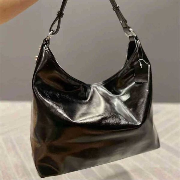 

luxury large capacity casual shoulder underarm bag women tote bags designer handbags cowhide female shopping sports 220829