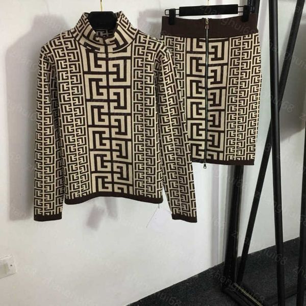 

23ss womens designer clothing skirt set maze pattern turtleneck long sleeve pullover sweater hip zipper high waist short skirt sets womens c, White