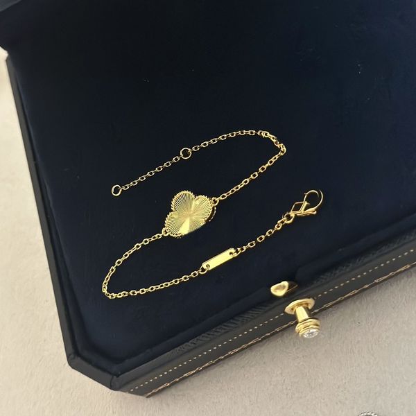 

luxury jewelry love bracelet women's van charm cleef bracelet fashion jewelry stainless steel chain jeweler gilded designer bracelet ah, Golden;silver