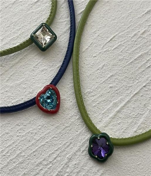 

niche designer geometric diamond candy coloured pu leather geometric small flower personalised short necklace choker213z2763601, Silver
