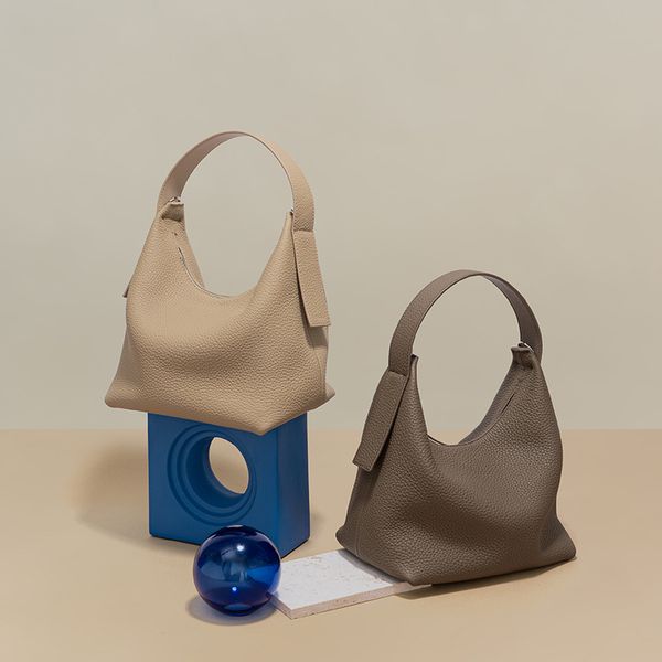 

designer women's bag - tote low-key luxury, old money style, casual chic, grain leather handbag, single shoulder & crossbody bag