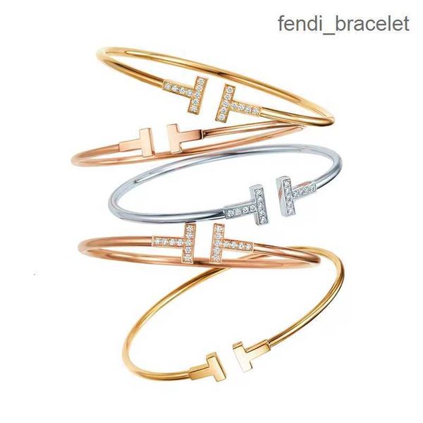 

luxury designers heart gold bracelet women charm bracelet trend fashion studded with diamonds bangle bracelets boutique gift jewelry good ni, Black