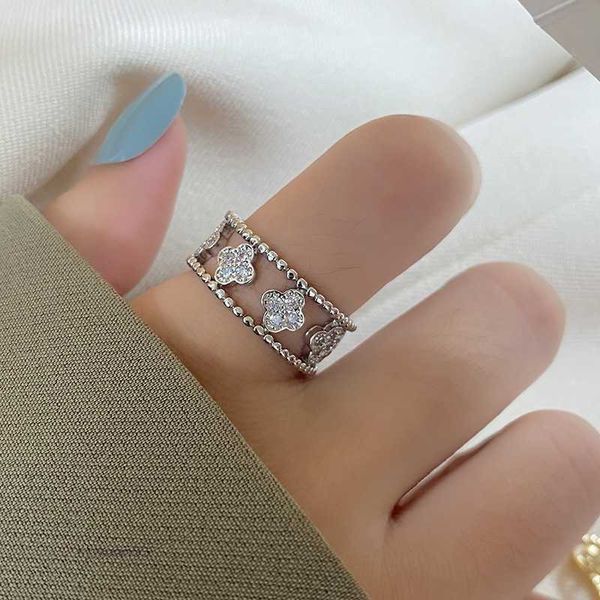 

designer jewelry luxury classic 4/four leaf clover charm van kaleidoscope for girl women classic cleef diamond butterfly plated rose gold lu, Silver