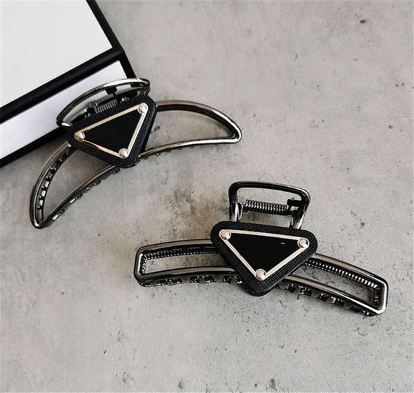 

luxury designer womens hairclips metal triangle hair clip with stamp women girl brand triangle letter barrettes fashion hair acces8156408, Golden;silver