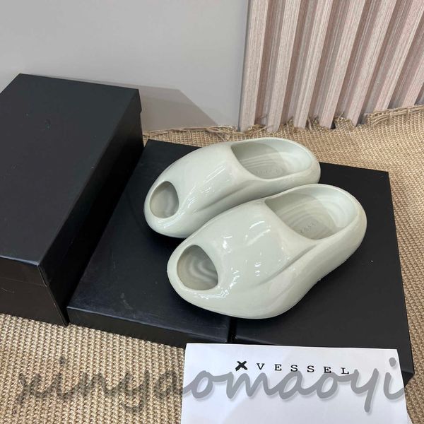 

xvessel, fashion casual, chinese luxury brand, designer slippers, couple bread slippers 009, Black
