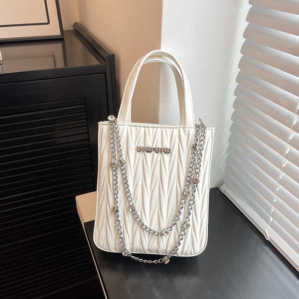 

designer bags red embroidered small bag women fashion handbag commuter chain crossbody bag miu tote bag hzu6