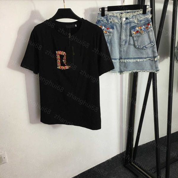 

23ss womens designer clothing skirt set multicolor monogram short sleeve t-shirt multicolor pocket denim short skirt with high fur hem sets, White