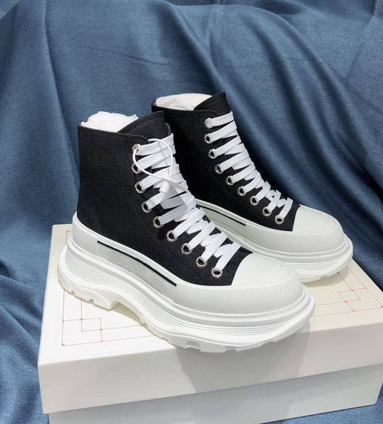 

2023 new boots factory sale designer shoe woman man canvas lace up sneakers white black mens womens luxury velvet suede casual shoes quality