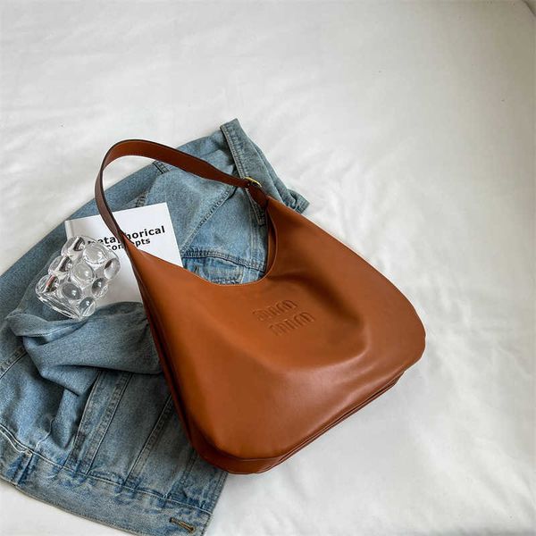 

designer bags miui tote underarm bag women's capacity commuter fashion shoulder bag cq25
