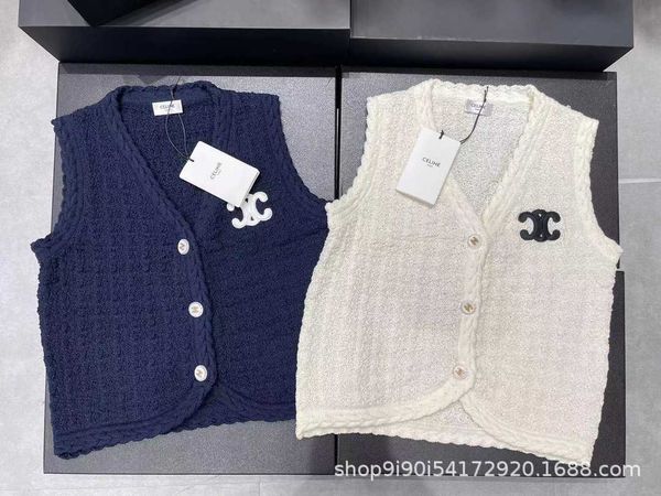 

ce family 23 early autumn new french tea series light ripe jacquard hollow out vest loose fit and slim appearance, White