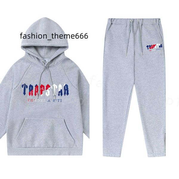 

trapstar 2023 mens tracksuits sweater trousers set designer hoodies streetwear sweatshirts quality sports suit embroidery plush letter decor, Black