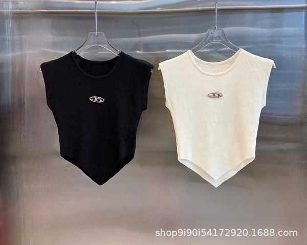 

23 summer new niche design with triangular hem showing a slim tank simple and fashionable versatile temperament88, White