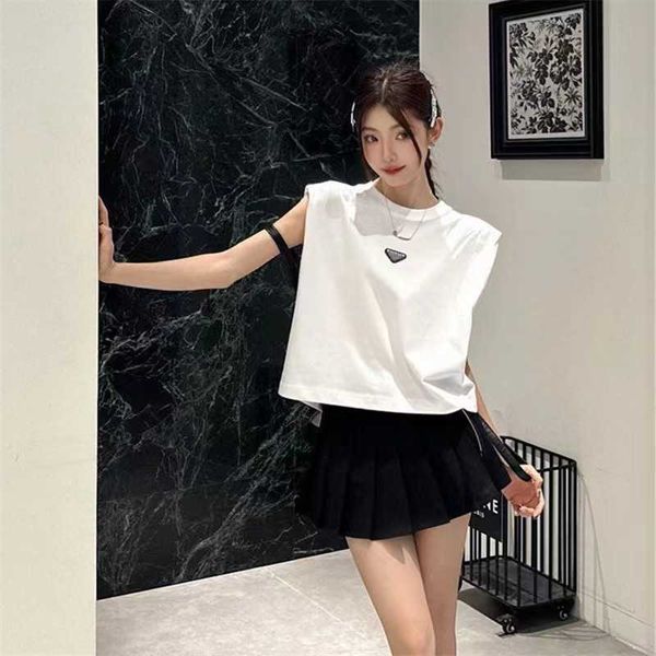 

23ss new womens designer vest front chest triangle back wavy line sleeveless t shirt american fashion round neck tank women clothing, White
