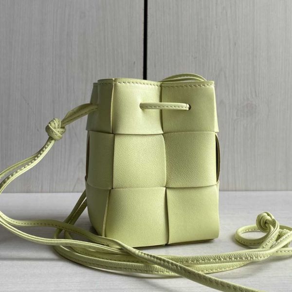 

designer bag venetas wide woven large diamond lattice bag drawstring bag mini messenger bag phone bag sheepskin leather shoulder bag dbnd