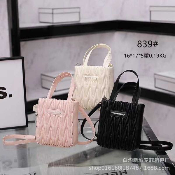 

designer bags light luxury small bag unique pleated handbag exquisite shoulder crossbody bag women miu tote bag hbg1