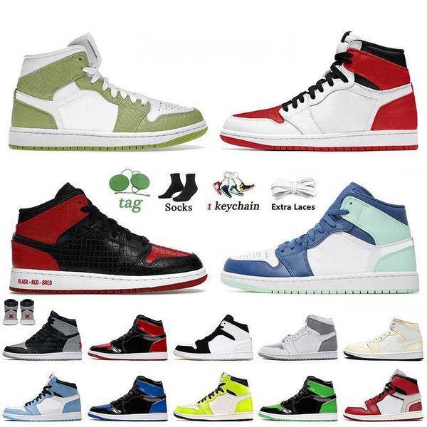 

fashion 2022 jumpman 1 basketball shoes 1s green python heritage mid blue mint patent bred high og visionaire rebellionaire banned stealth t