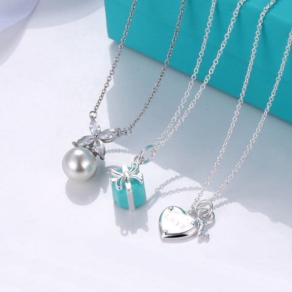 

lovers love key pendant necklace for women t series blue gift box love bowknot pearl deluxe pendant collar chain designer jewelry wholesale, Silver