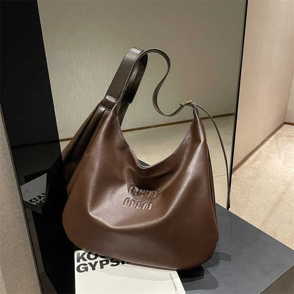 

designer bags large capacity bag women shoulder bag college student commuting bag miu tote bag buzk