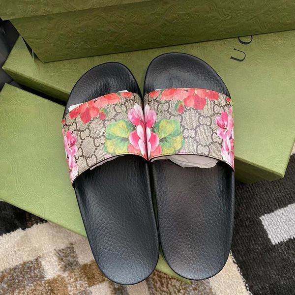 

luxurys designers sandal blooms embossed shoe vintage ladies outdoors slipper loafer genuine leather slippers summer flat sandale women slid, Black